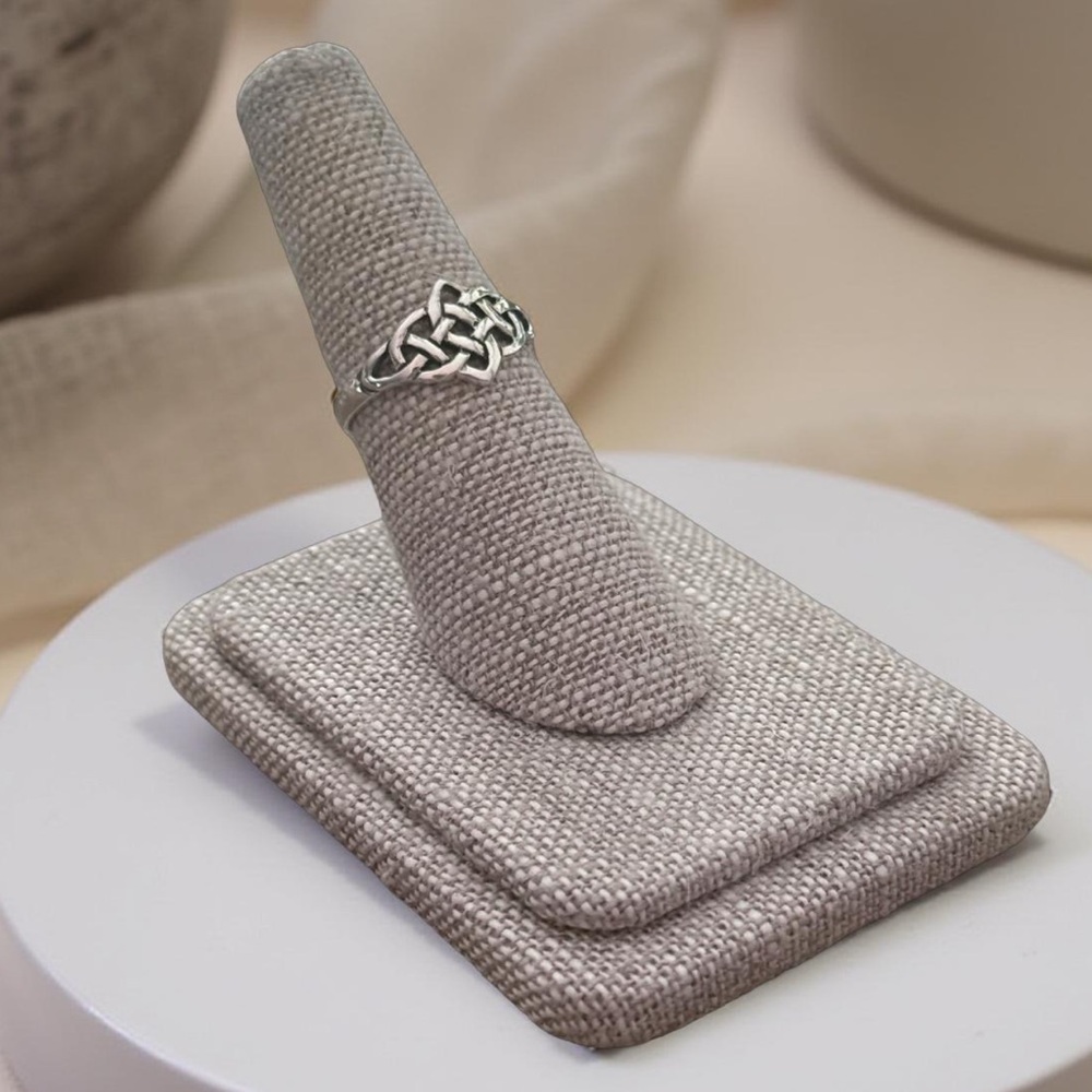 NWT 925 Sterling Silver Celtic Knot Ring! Available in Sizes 6-10! NEW! - Picture 4 of 4